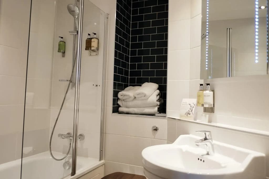 The White Hart Hotel - photo 26