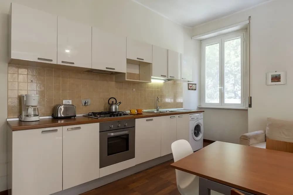 Piazza Re di Roma Apartment - photo 18