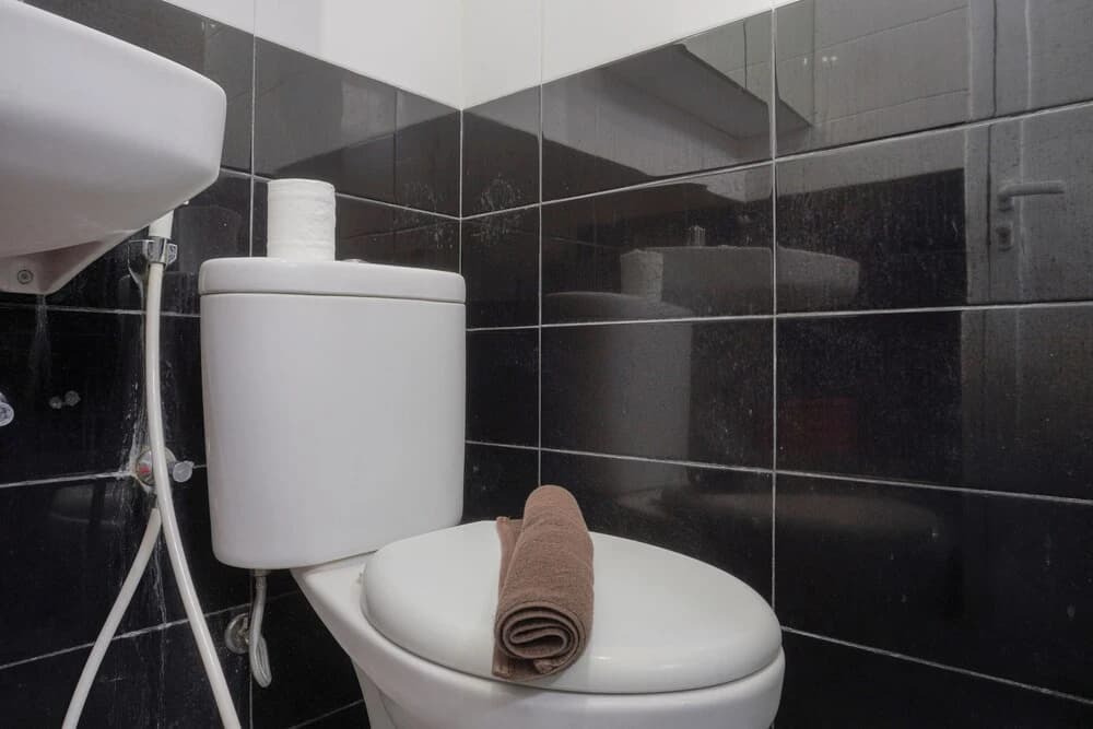 Cozy And Tidy 1Br At Kebagusan City Apartment - photo 9