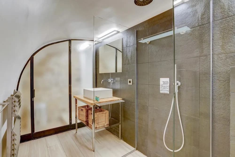 Jardin Priv Gorgeous 3 Bed House in Le Marais - photo 9