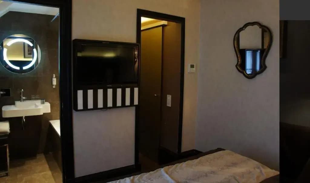 Tonic Hotel Saint-German - photo 2
