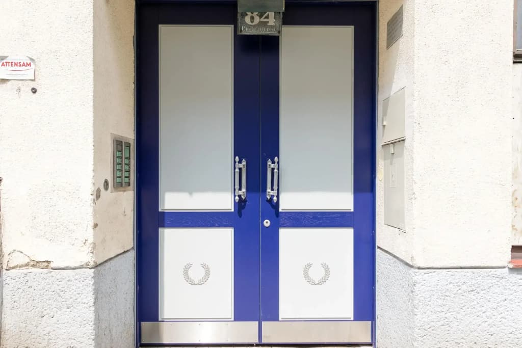 Apartment House in Vienna - photo 1