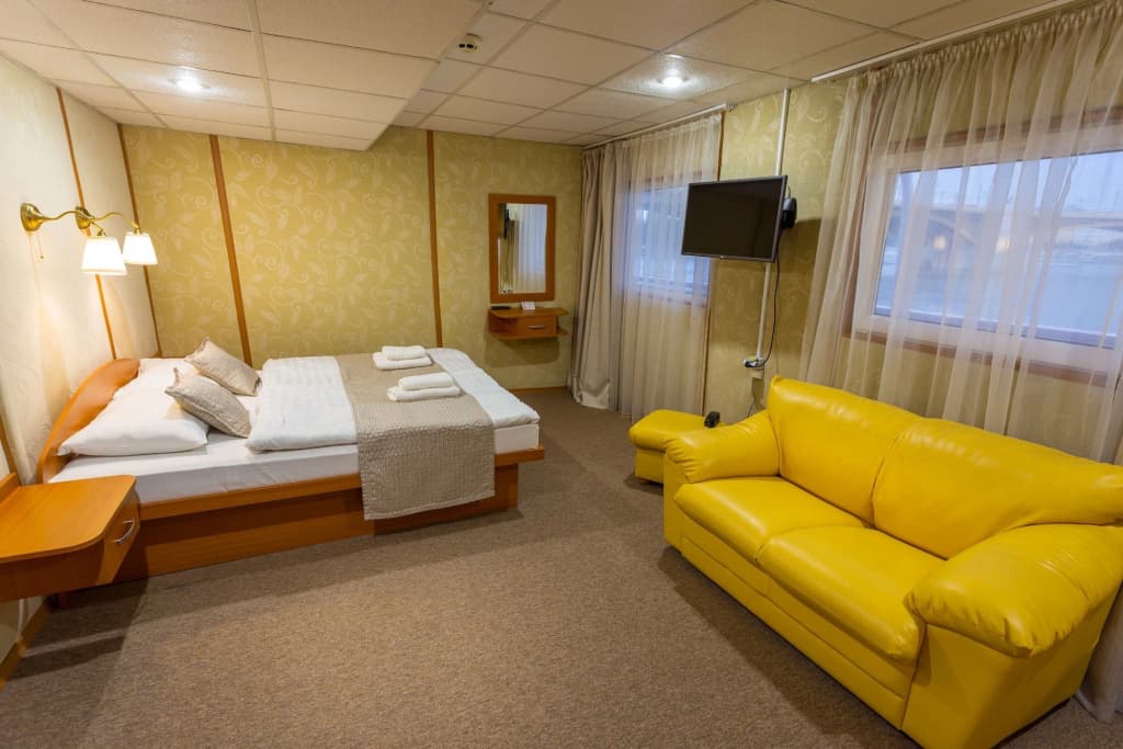 Grand Jules Boat Hotel Budapest - photo 29