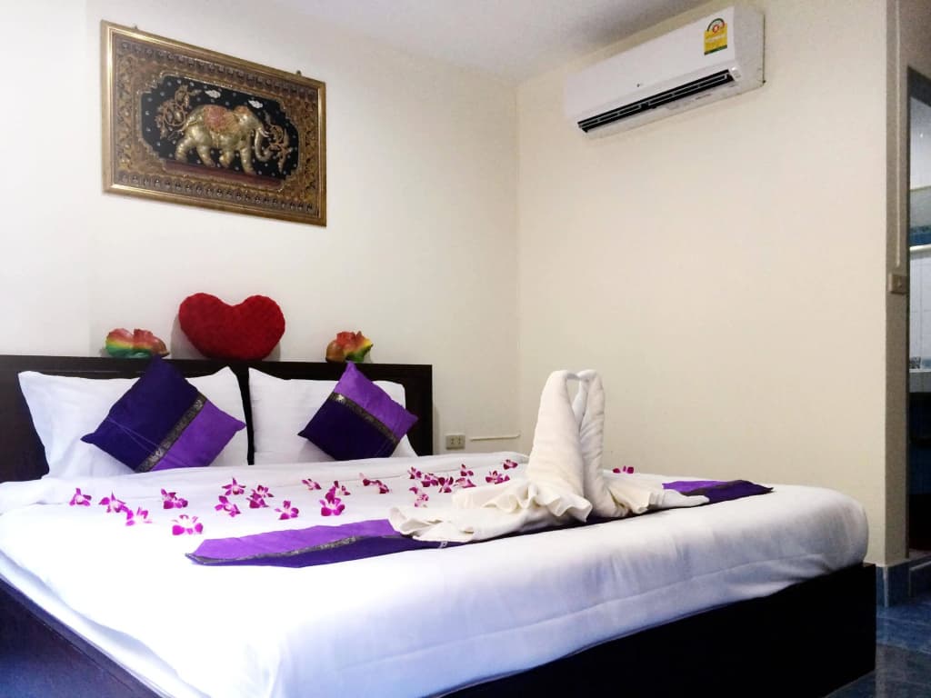 Patong Ours Guesthouse - photo 2