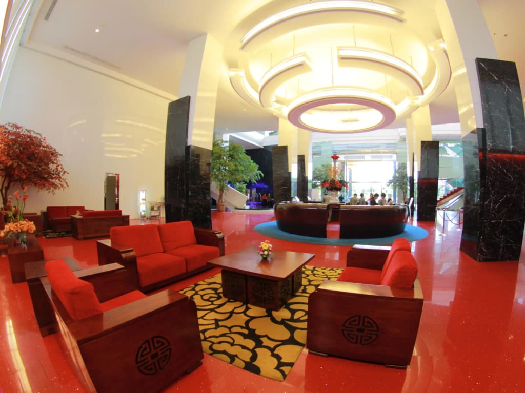 Merlynn Park Hotel - photo 2