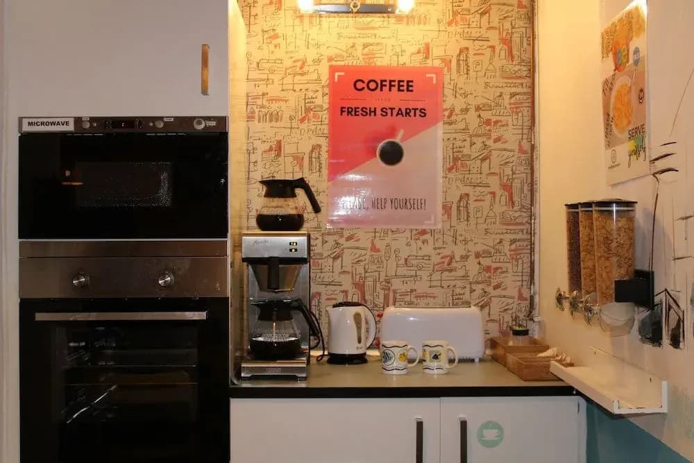 Mediterranean Hostel - photo 22