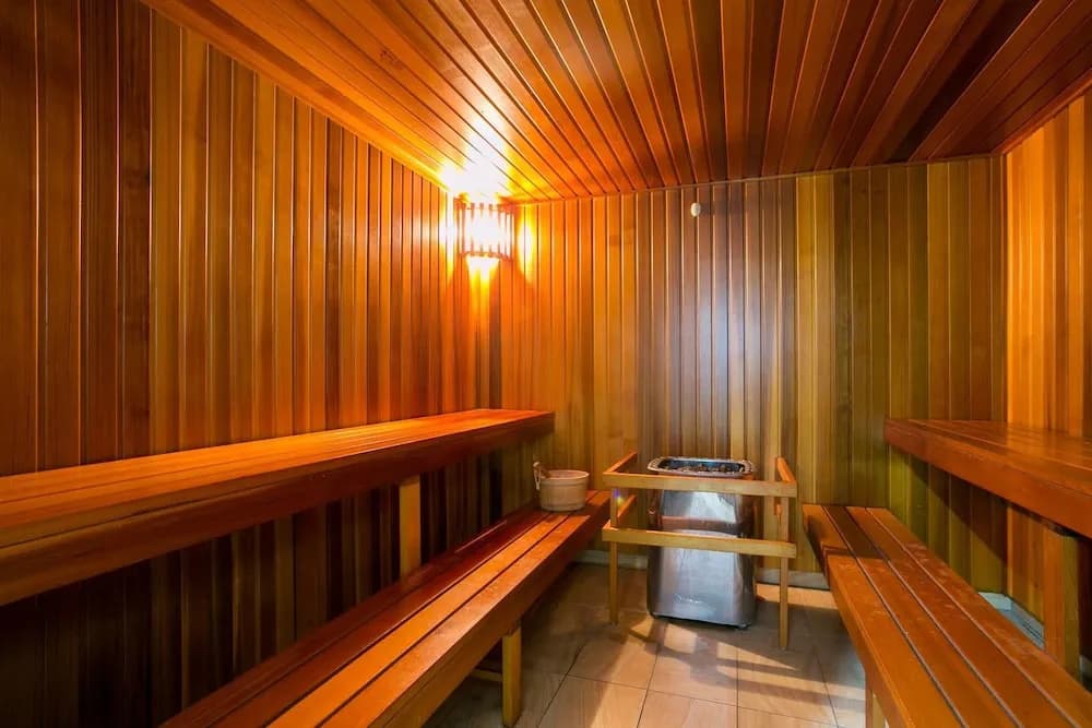 Chic CBD Pad + Pool + Gym + Sauna + Parking - photo 13