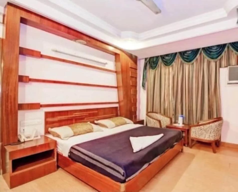 Hotel Classic Karol Bagh - photo 4