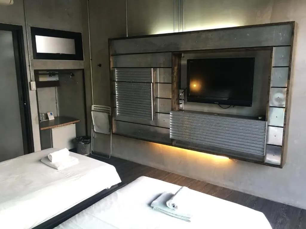 Bed Stop Hotel - photo 8