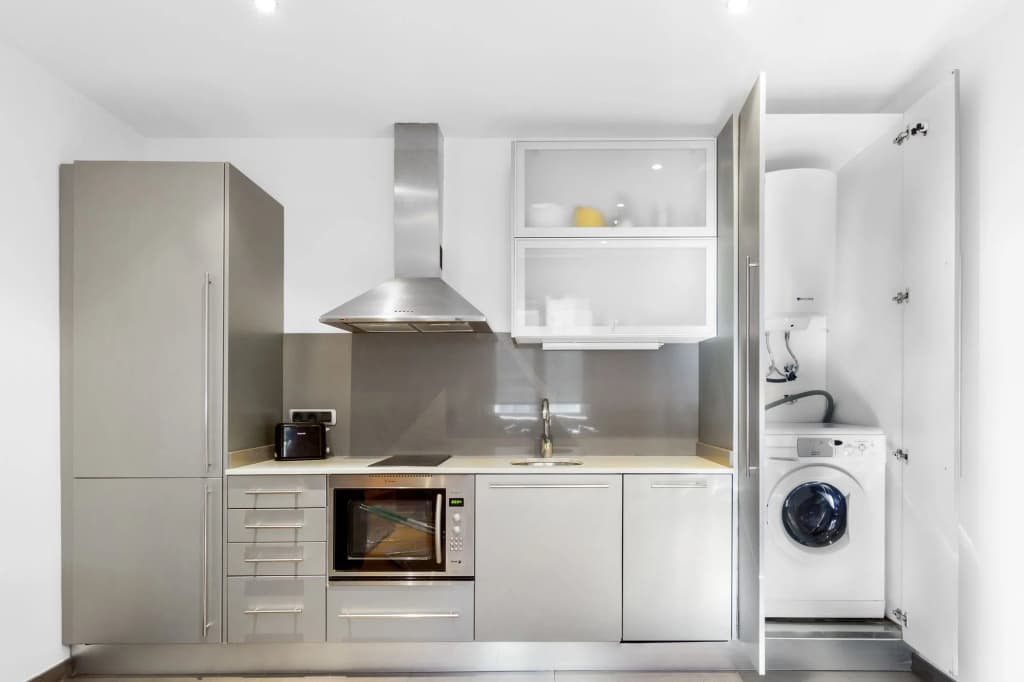 Fisa Rentals Ramblas Apartments - photo 17