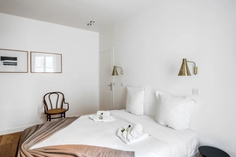 Spacious Apartment Near Madeleine - photo 1