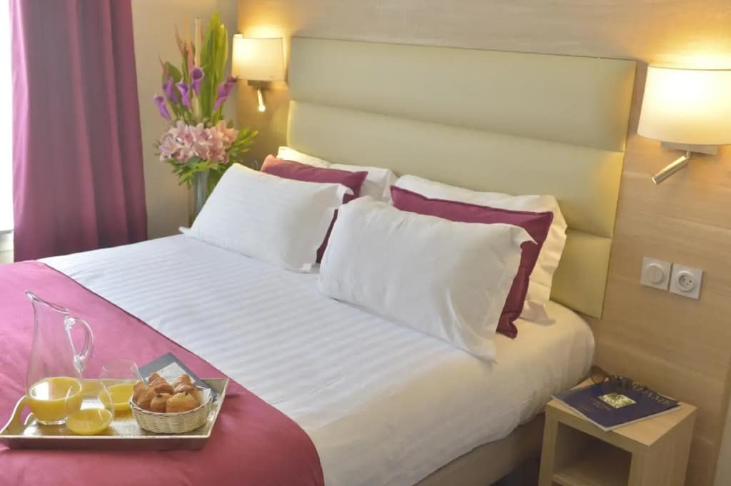 Hotel Unic Renoir Saint Germain - photo 26