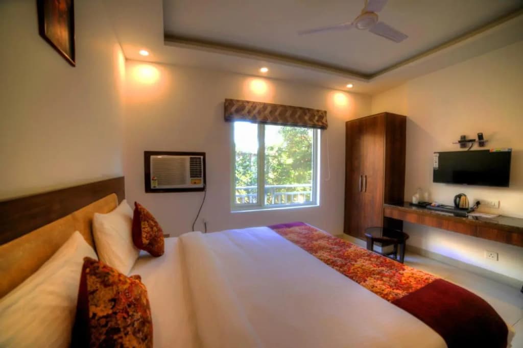 Hotel Peridot @ Newdelhi Airport - photo 4