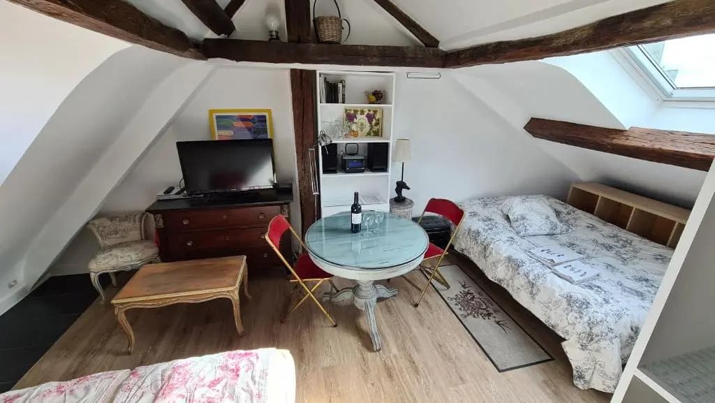 Appartement Cœur de Paris avec vue sur les toits - photo 10