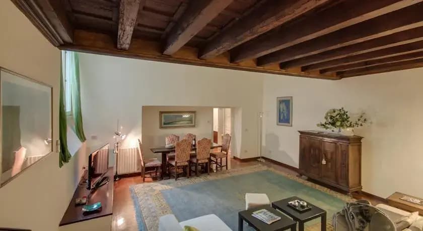 Signoria Apartments - photo 2
