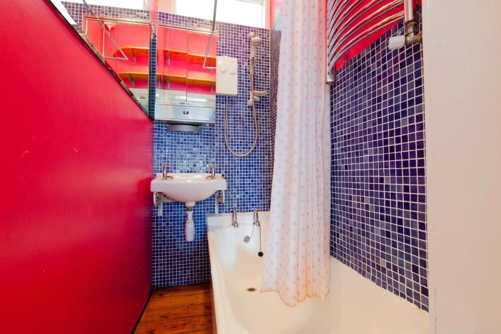 3 Bedroom Flat Near Leith - photo 6