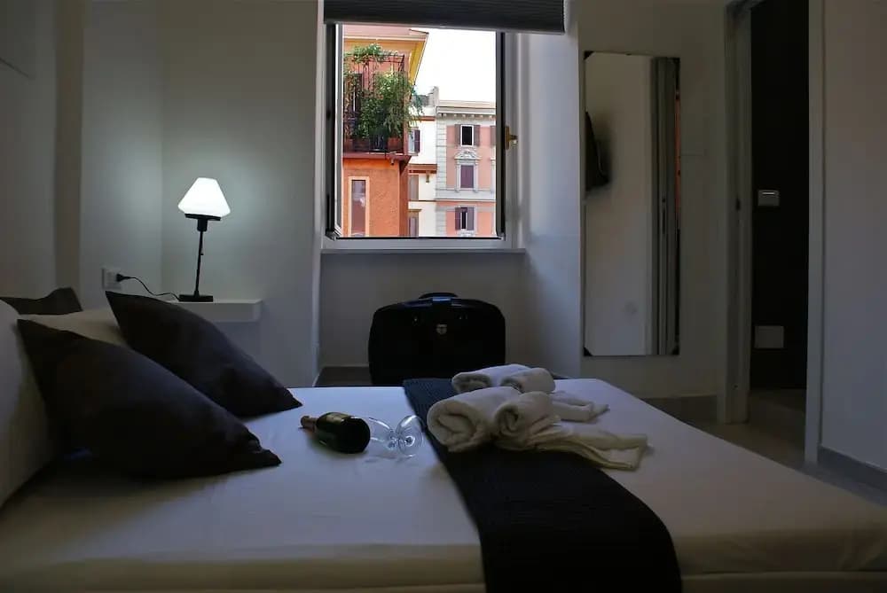 Empire Suites - photo 6