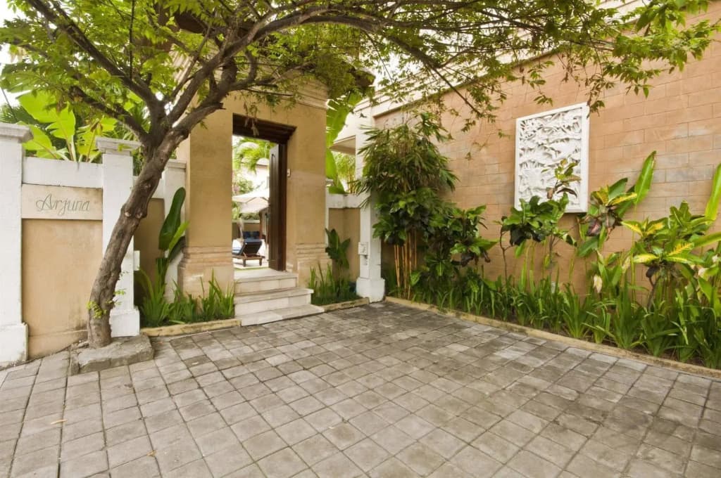 Villa Arjuna - photo 1