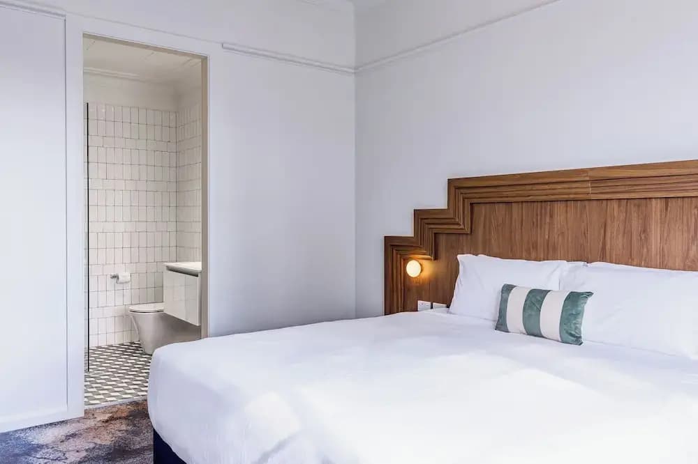 The Lakes Hotel, Rosebery - photo 4