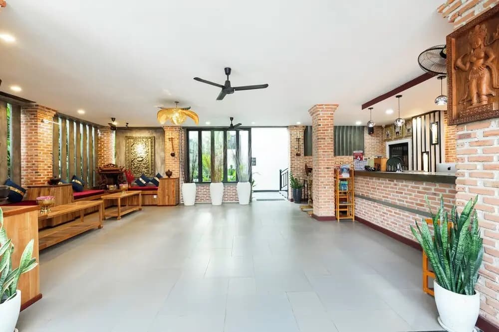 Peak Elite Boutique - photo 2