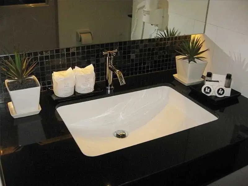 Golden Cliff House - photo 5