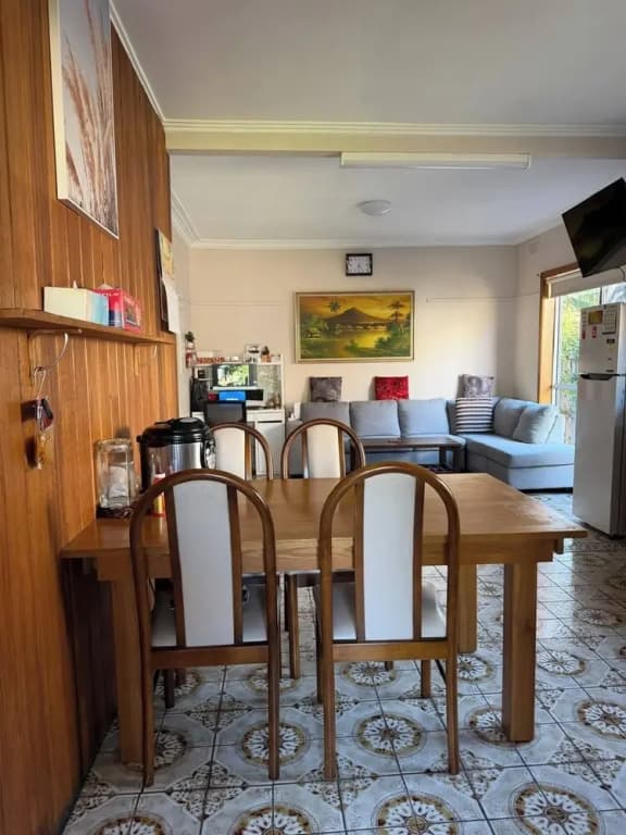 Charming 3 Bedroom Home Longer Stay Discount - photo 12