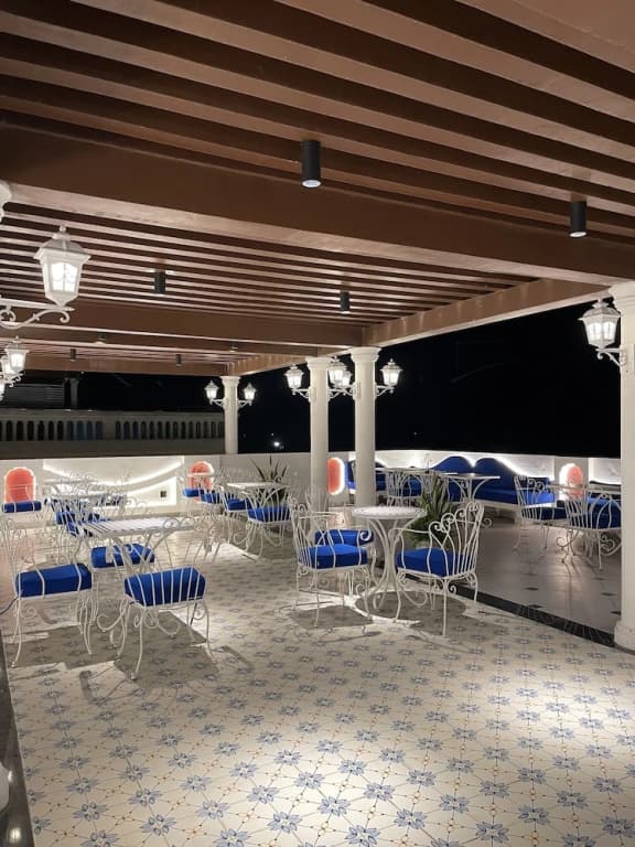 Le Bonheur Hotel - photo 26