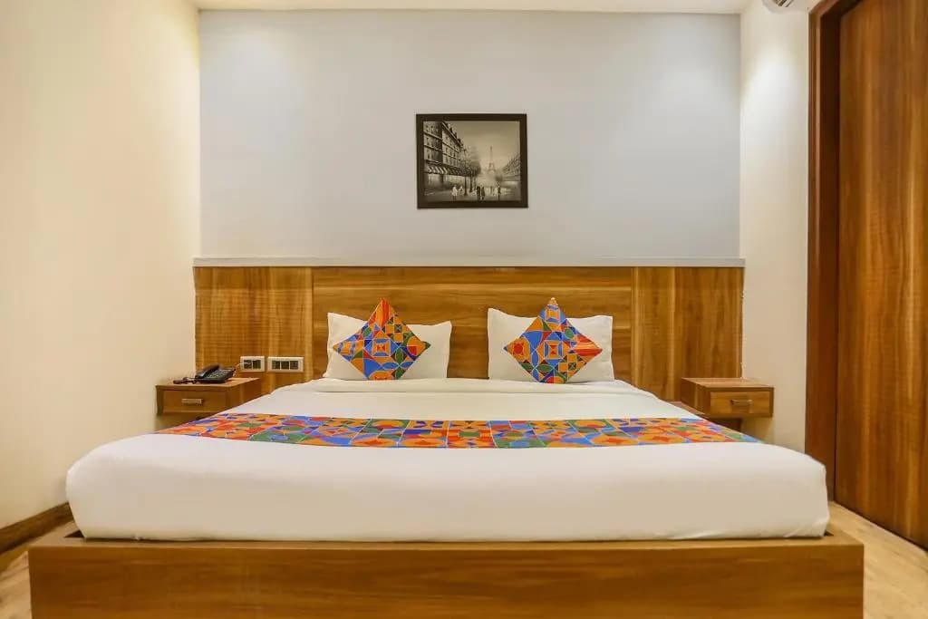 Fabhotel Royal Touch - photo 4