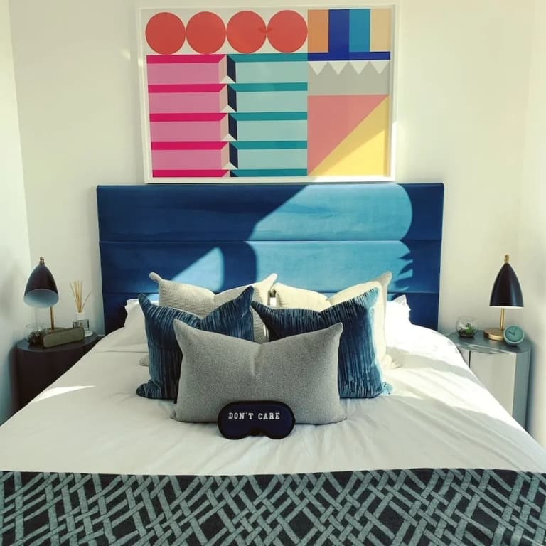 Stylish and Chic 1 Bedroom Apartment in Canning Town - photo 4