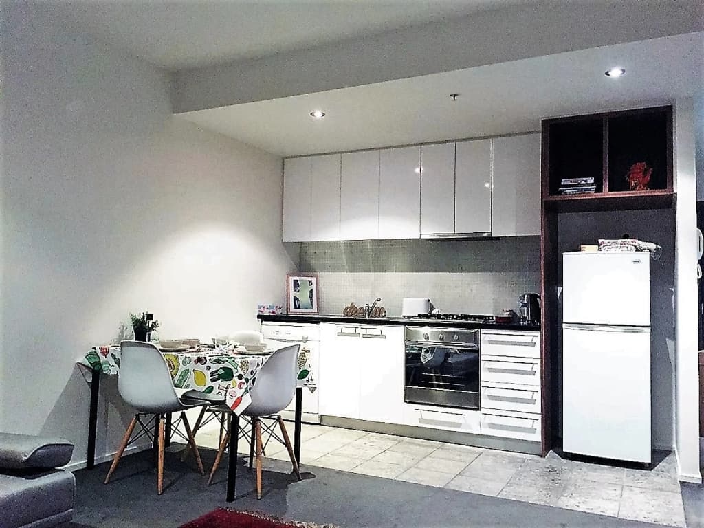 2 Bd Melbourne Central Apt - photo 2