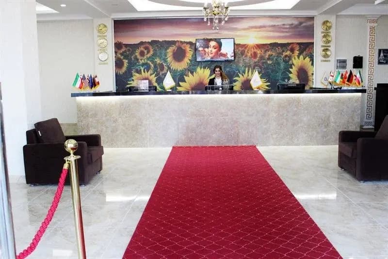 View Lake Hotel - photo 2