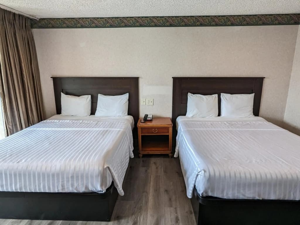 Valley Inn - photo 3
