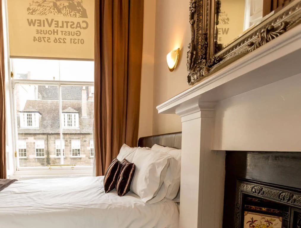 Castleview Guest House - photo 2