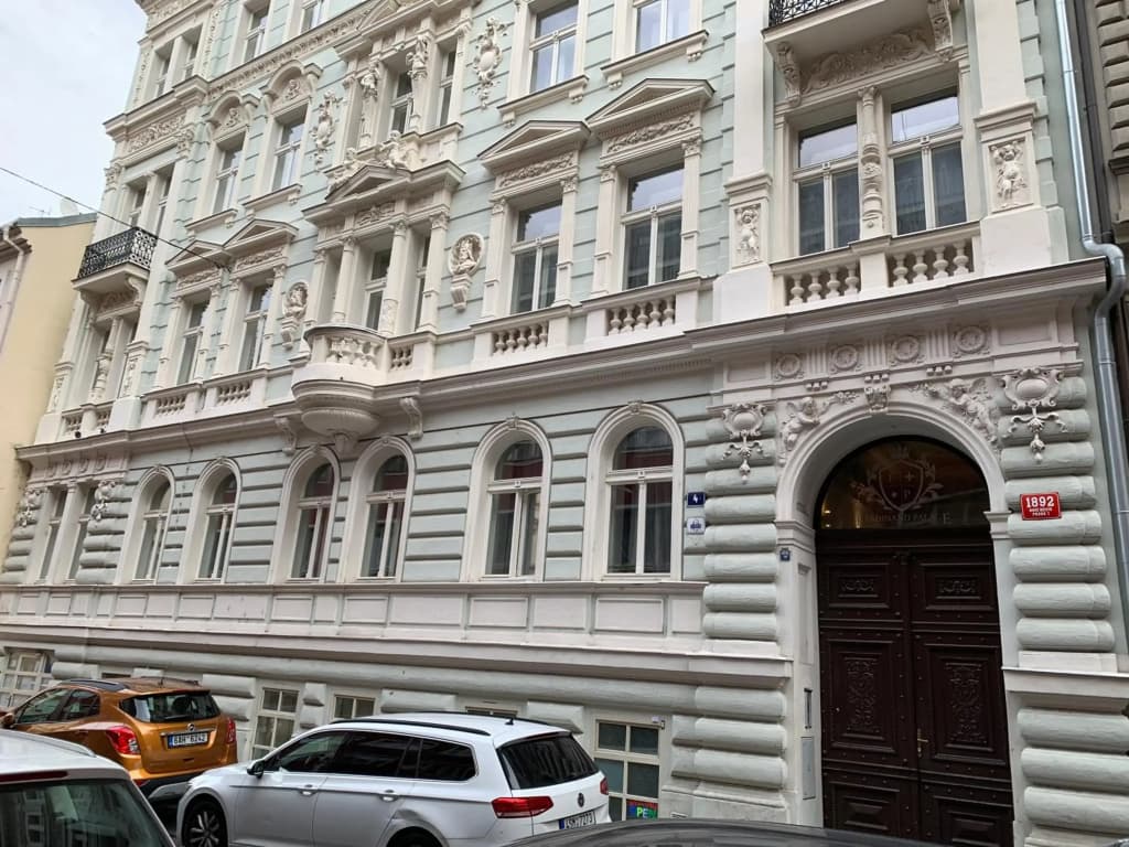Charles Square Prague Apartment - photo 1