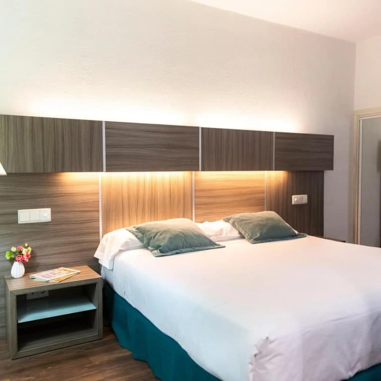 Hotel Serrano - photo 29