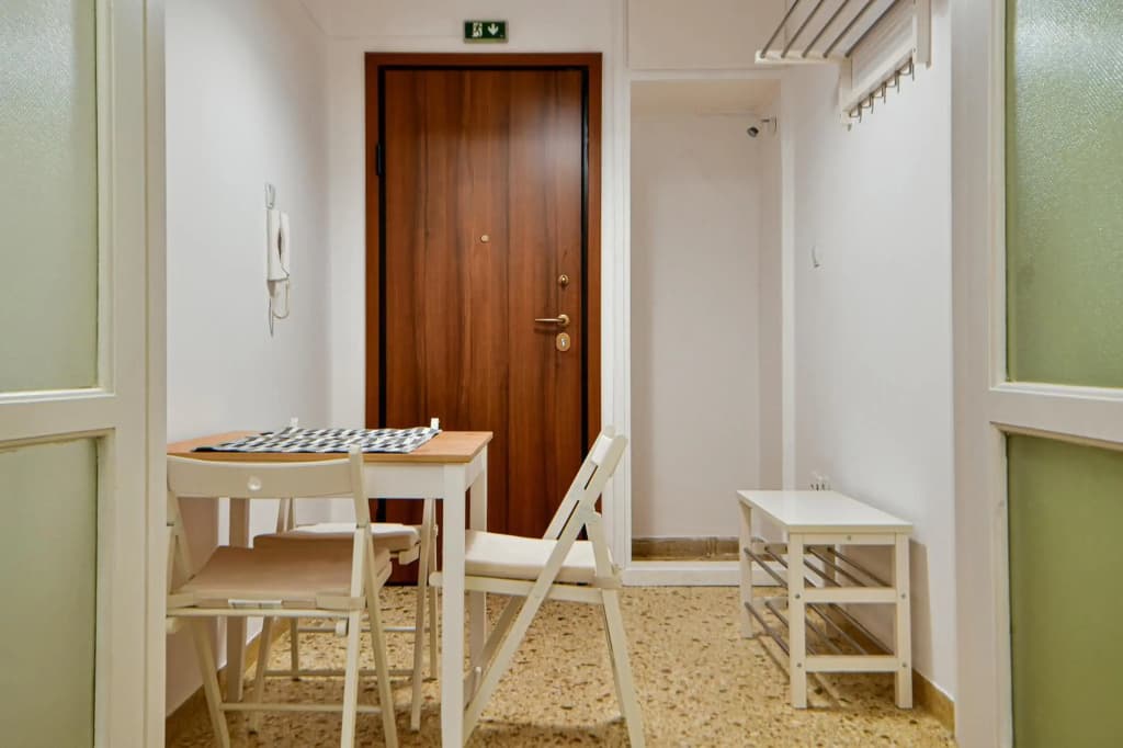 Thiras Lovely Apartment - photo 9