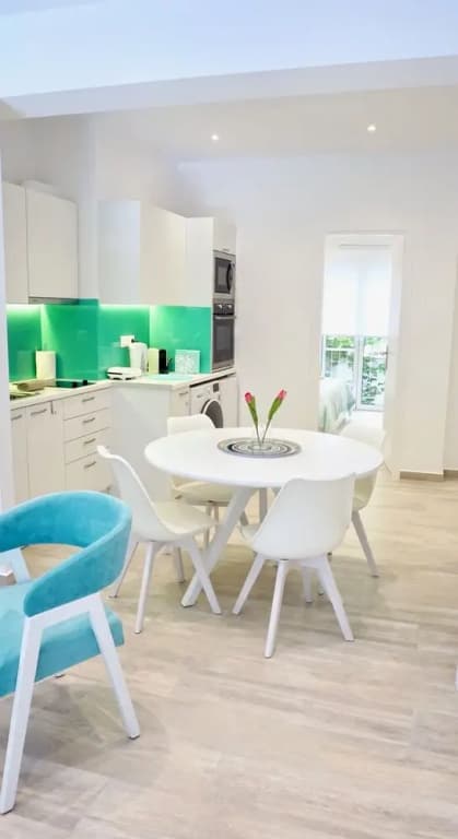 Minimal Fresh Design Apt in Athens - photo 14