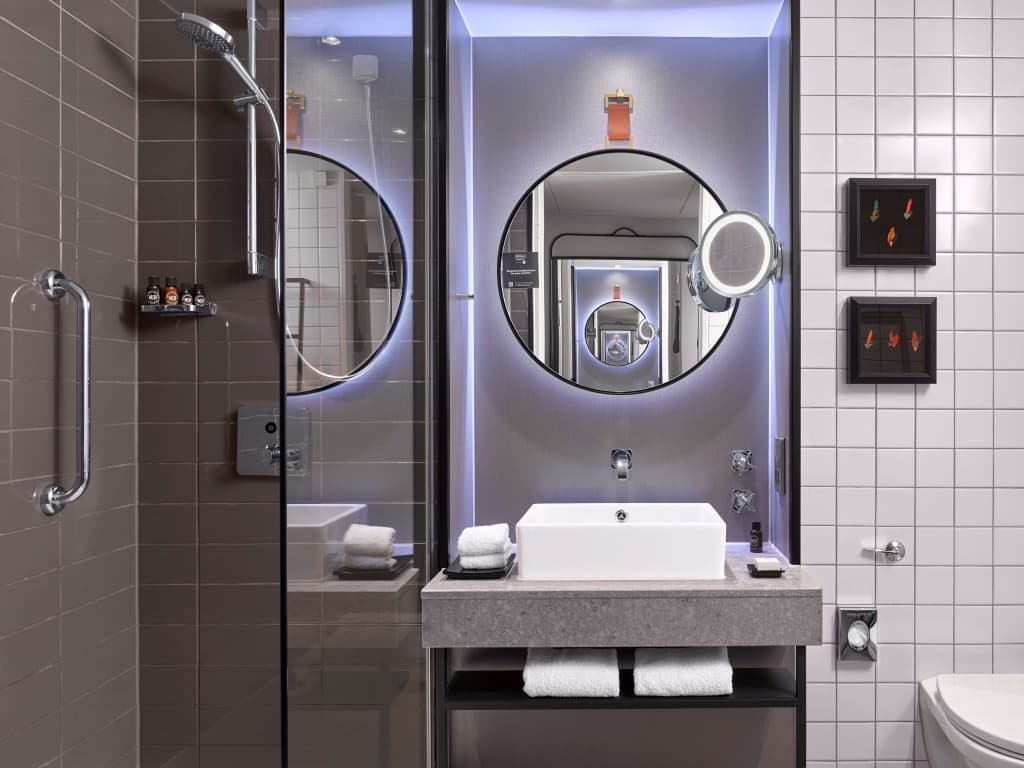 The Trafalgar St. James London, Curio Collection by Hilton - photo 41
