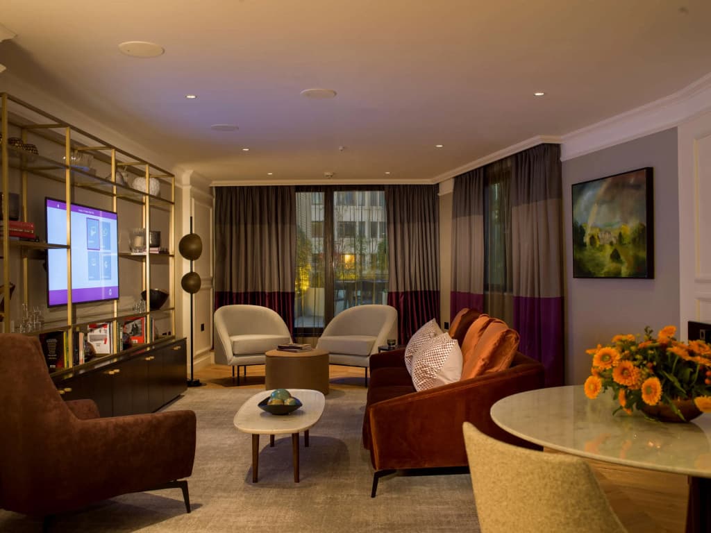 The Guardsman Hotel and Residences - photo 5