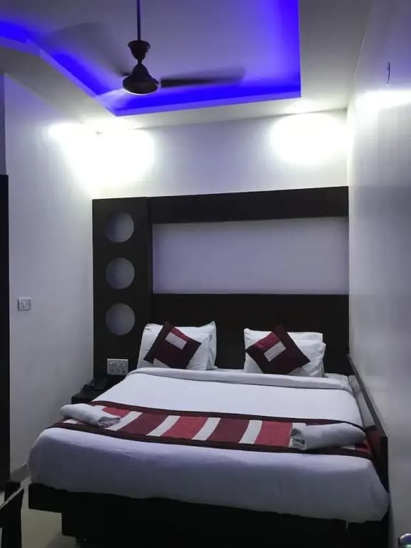 Hotel Saina International - photo 37