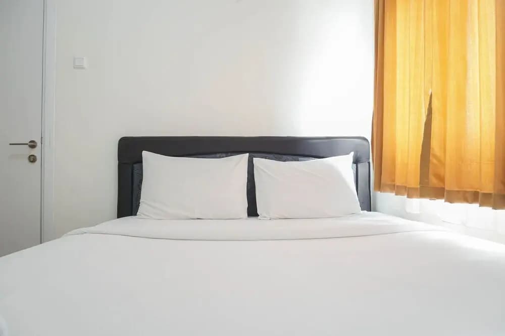 Nice And Cozy 2Br Green Pramuka City Apartment - photo 1