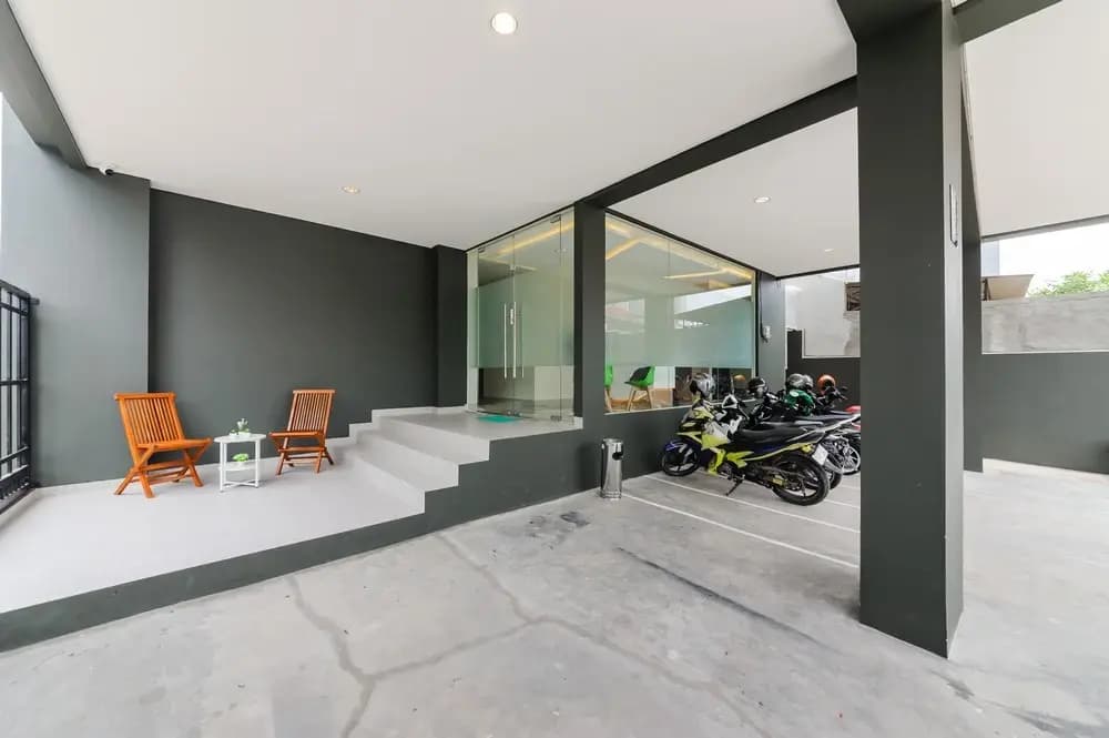 Urbanview Greenville Jakarta - photo 10