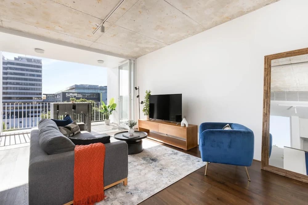 The Chromatic Apartments by Urban Rest - photo 2
