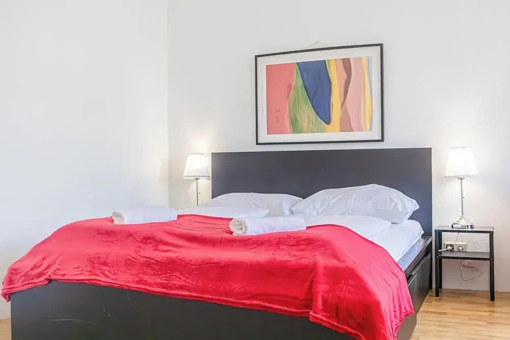 Stylish 2BR Apartment Long Stay for 5 - photo 10