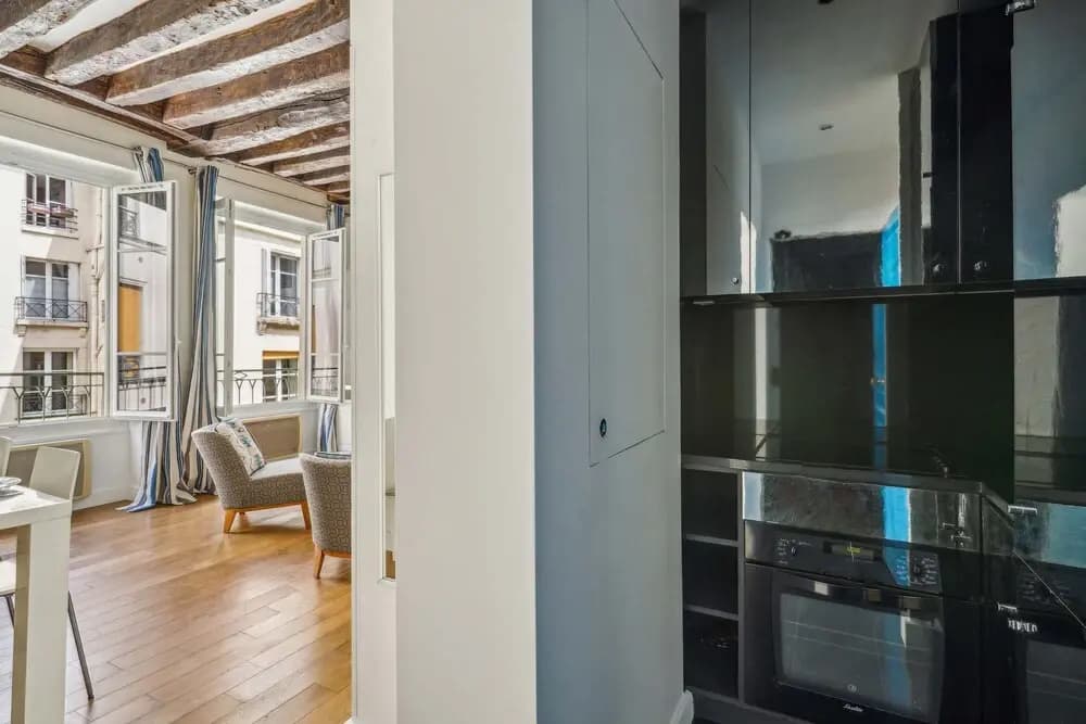 Superb Apartment 1BR 2P - C ur du Marais - photo 4