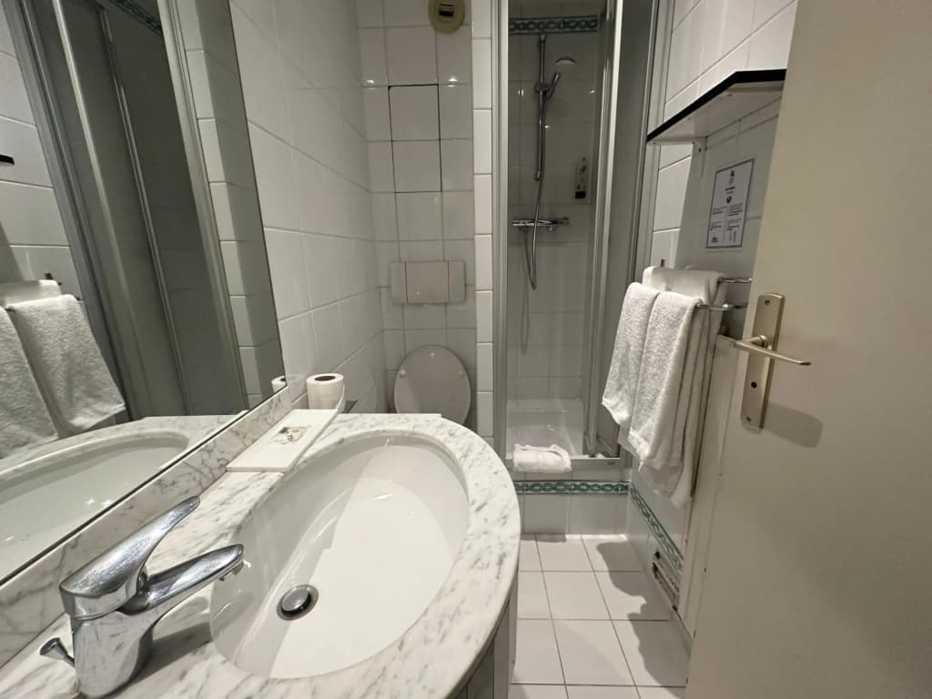 France Eiffel Hotel - photo 7