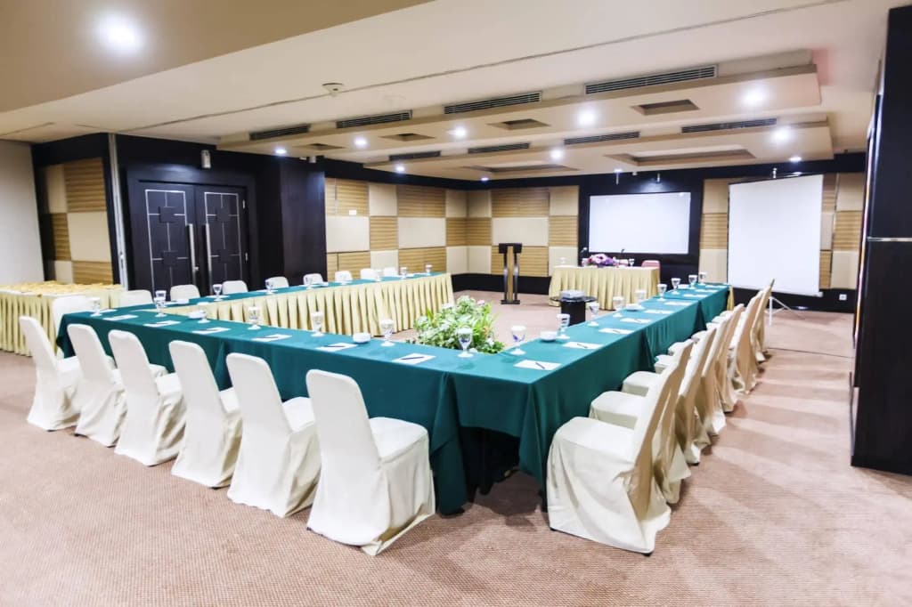 Hotel Orchardz Jayakarta - photo 15