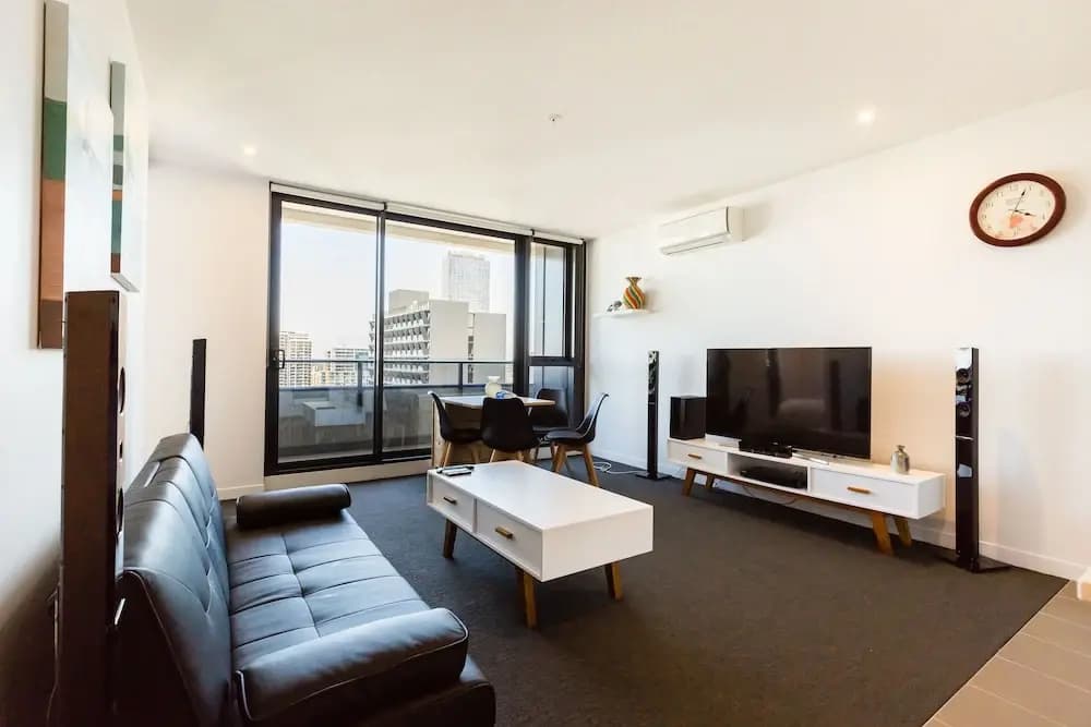 SANTERI, 2BDR Melbourne Apartment - photo 8