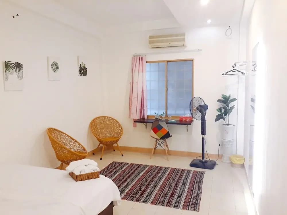 The Downtown Homestay - photo 11