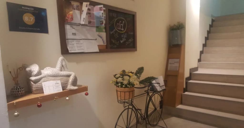 Double D Rooms & Cafe - photo 14